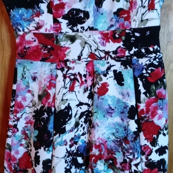 Haute Monde sleeveless dress large floral - Picture 4 of 9